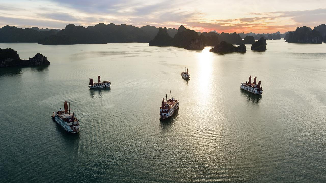 Halong Glory Legend Cruise Hotel Ха Лонг Екстериор снимка