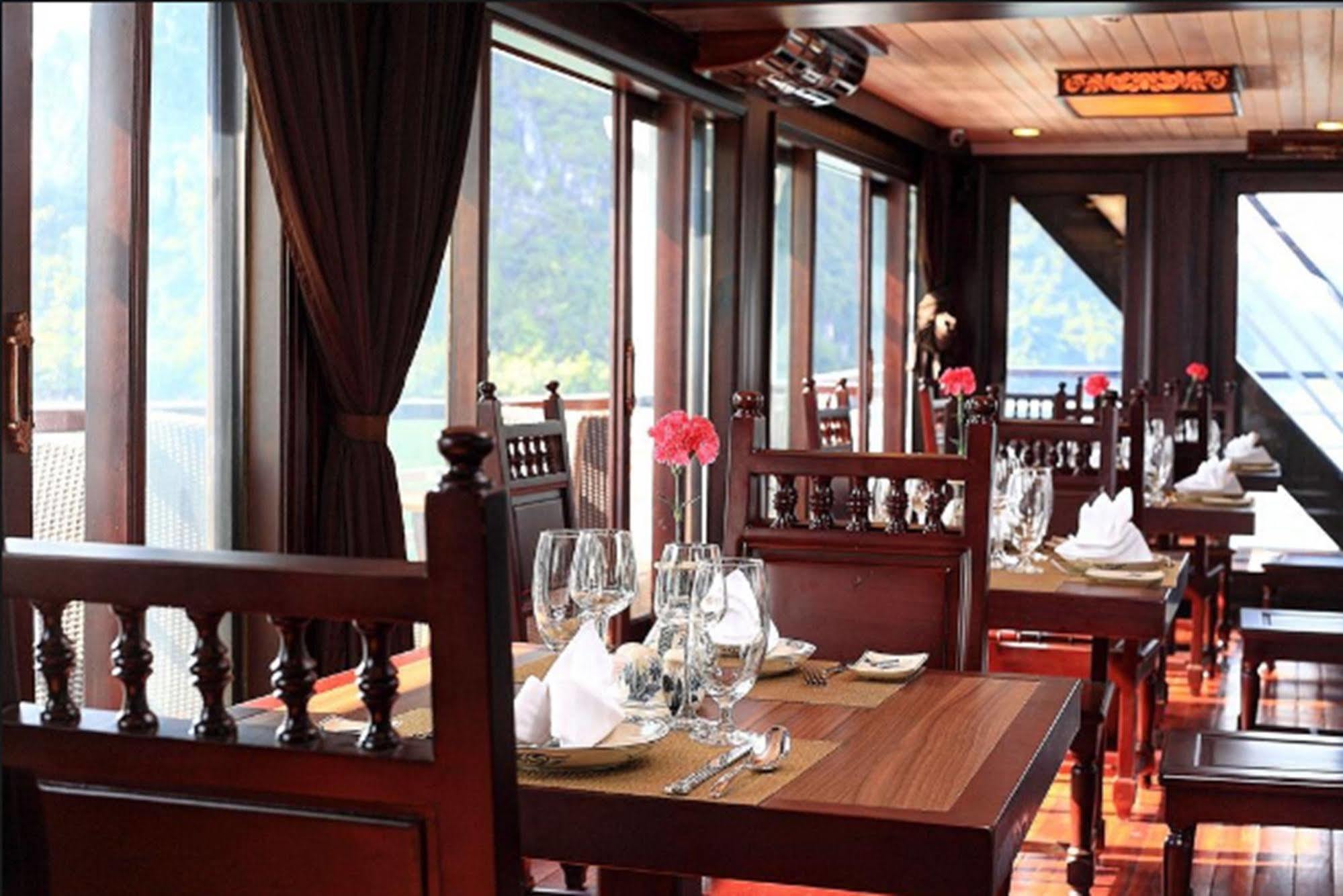 Halong Glory Legend Cruise Hotel Ха Лонг Екстериор снимка