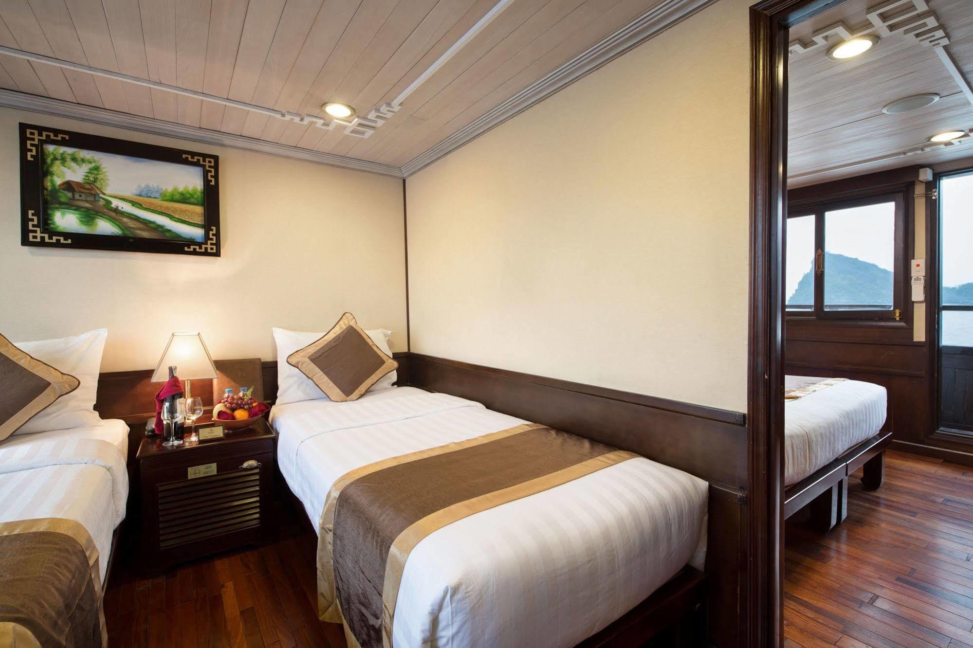 Halong Glory Legend Cruise Hotel Ха Лонг Екстериор снимка